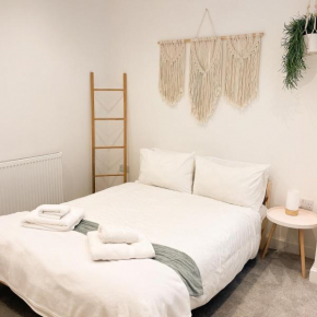 Ground Floor Couples Retreat